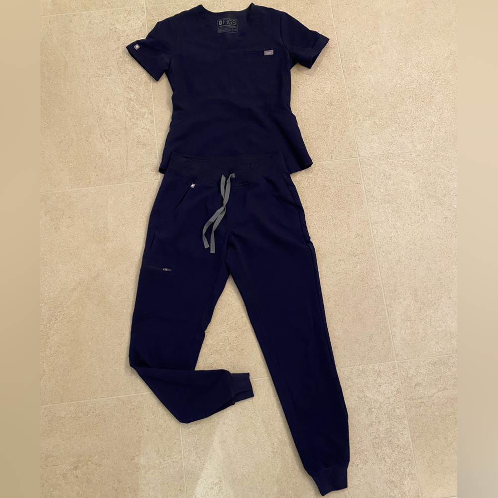 Figs scrubs navy blue jogger pant